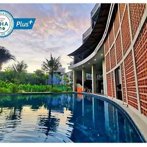 Otel Atom Phuket -sha ***